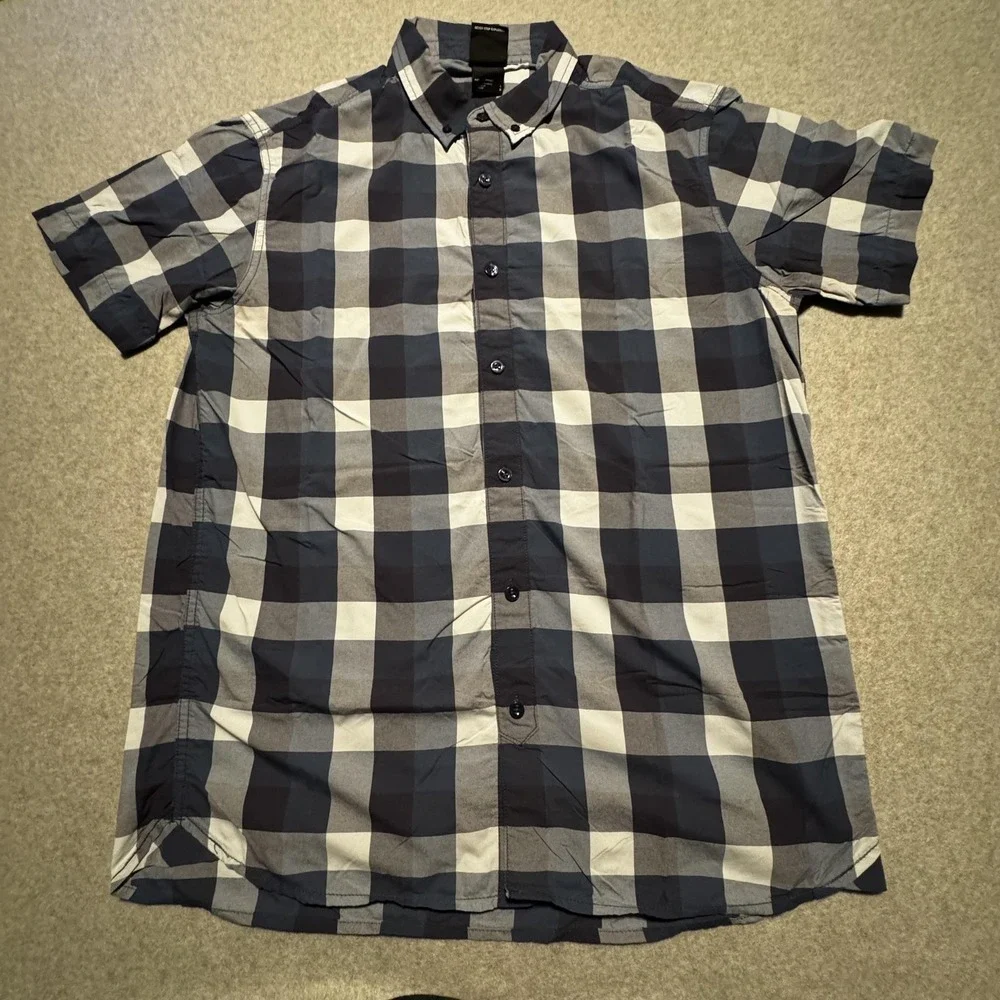 The North Face Shirt Mens L Blue Plaid Short Sleeve Nylon Button-Up Outdoor